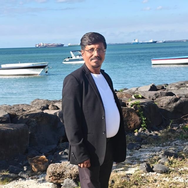 Rupesh Kumar Gupta, Founder of LIVRM